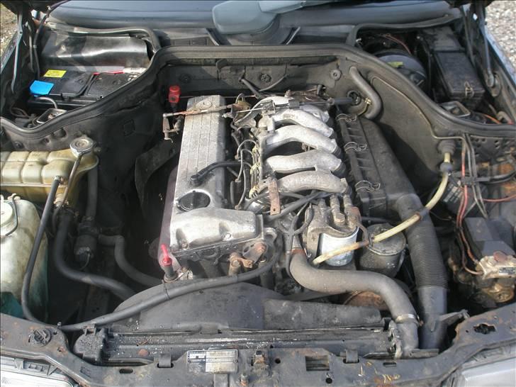 Mercedes Benz 250 D SOLGT billede 8