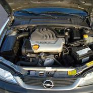 Opel Vectra 1,6 16V GL SOLGT !