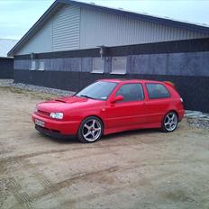 VW Golf 3 1,9 TDI *SOLGT*