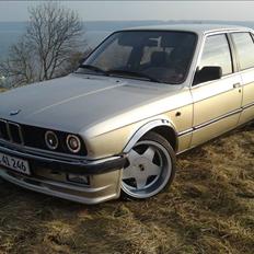 BMW E30 320i SOLGT! 