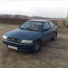 Ford Escort CLX MK5 - Udbrændt :'-(