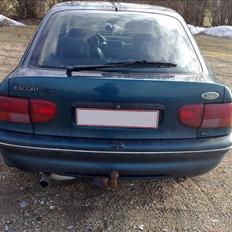 Ford Escort CLX MK5 - Udbrændt :'-(