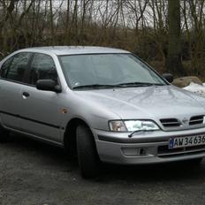 Nissan primera p11