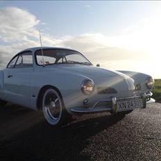 VW Karmann Ghia