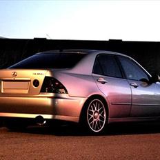 Lexus IS200 (IS250)