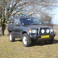 Mitsubishi Pajero 2,5 v20
