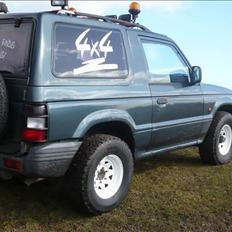 Mitsubishi Pajero 2,5 v20