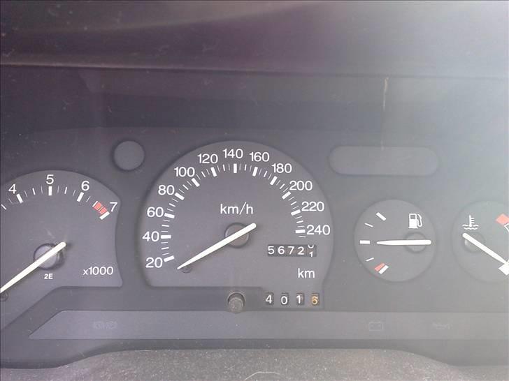 Ford Escort CLX MK5 - Udbrændt :'-( - Mit speedometer. Har indtil videre kun haft bilen oppe på ca. 160 billede 9