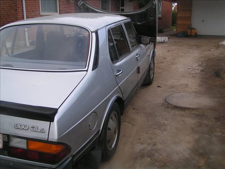 Saab 900 GLs *Færdelsesuheld* billede 10