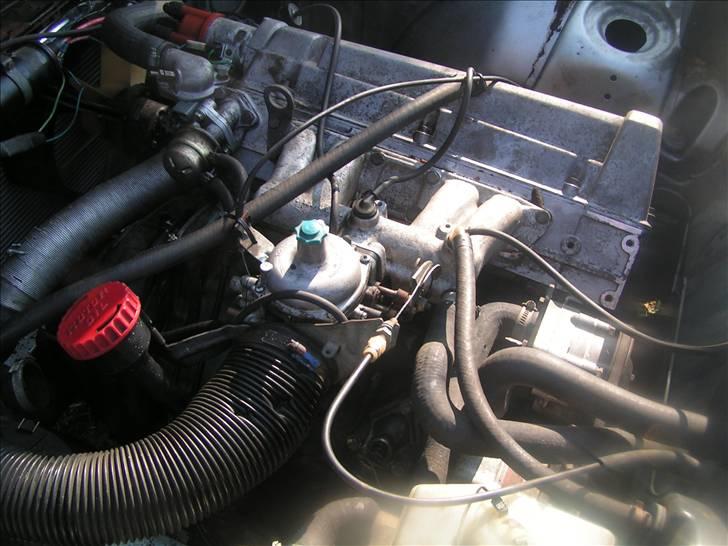 Saab 900 GLs *Færdelsesuheld* billede 11