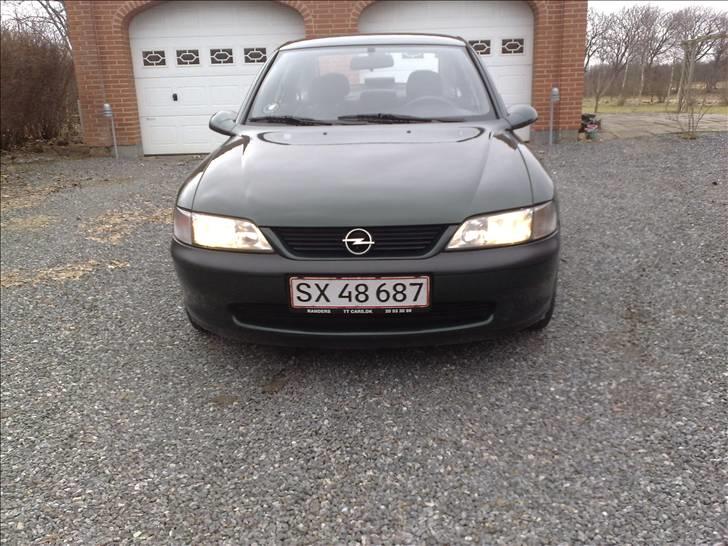 Opel vectra b totalskadet :( billede 5