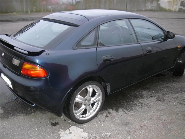 Mazda 323F billede 5