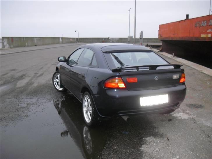 Mazda 323F billede 7