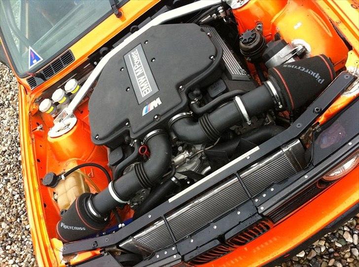 BMW E30 M5 V8 billede 1