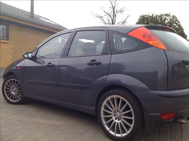 Ford Focus I(faceliftet model) - Da jeg lige havde købt den... billede 4