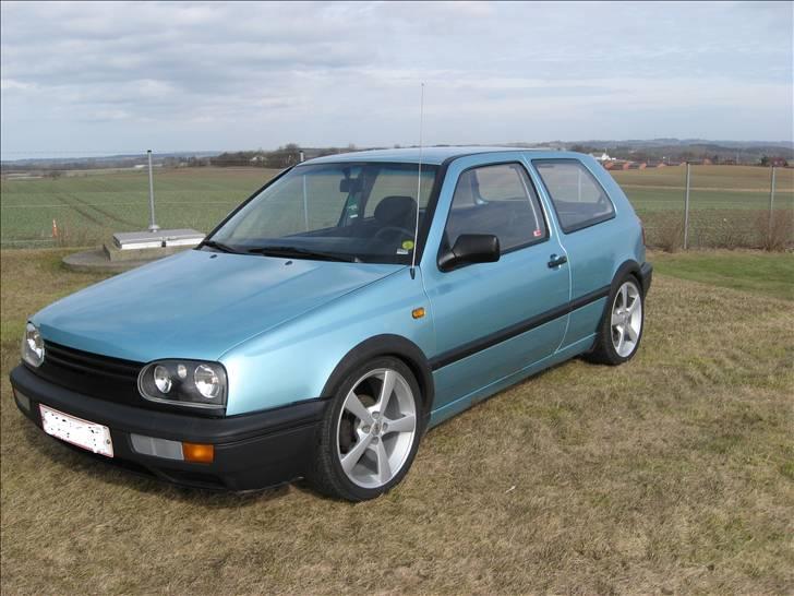 VW Golf 3 ... *SOLGT* ... billede 1