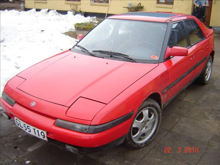Mazda 323 billede 2