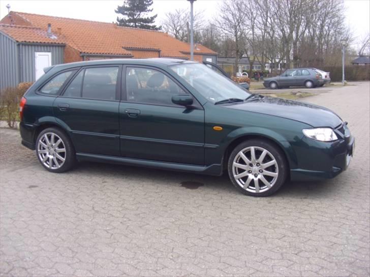 Mazda 323F 2,0 sportive billede 1