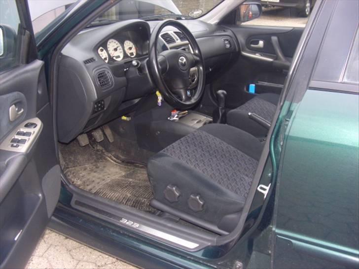 Mazda 323F 2,0 sportive billede 3