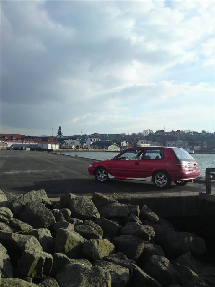 Toyota Corolla 1,3 ~SOLGT~ billede 1