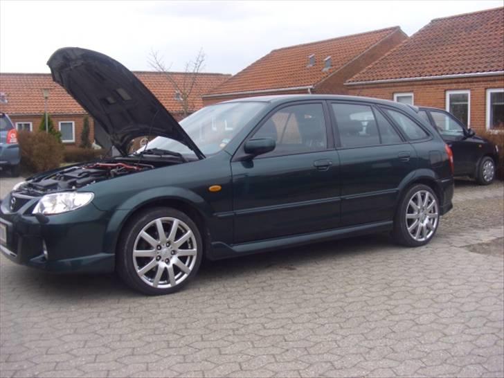 Mazda 323F 2,0 sportive billede 8