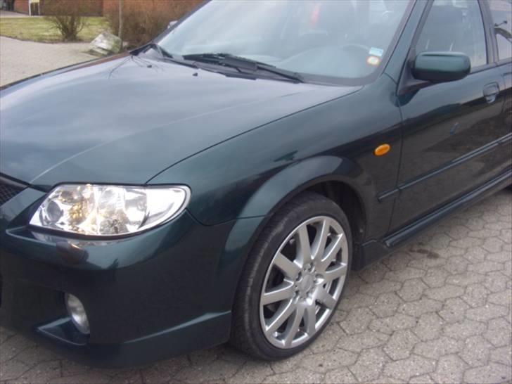 Mazda 323F 2,0 sportive billede 10