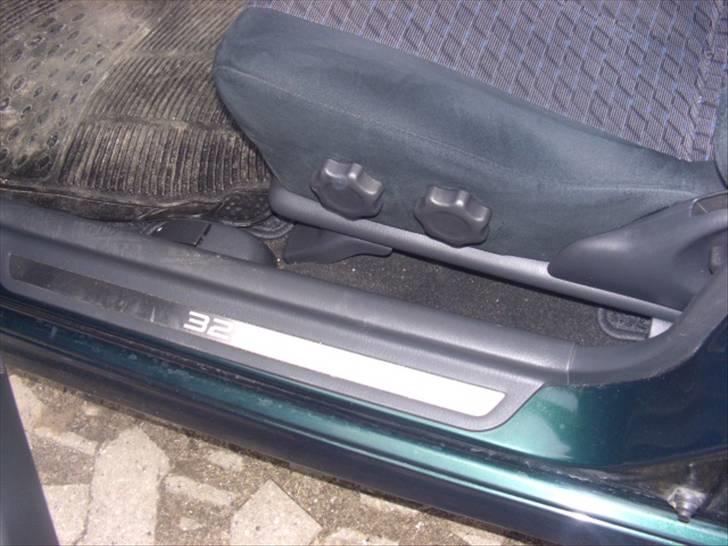 Mazda 323F 2,0 sportive billede 13