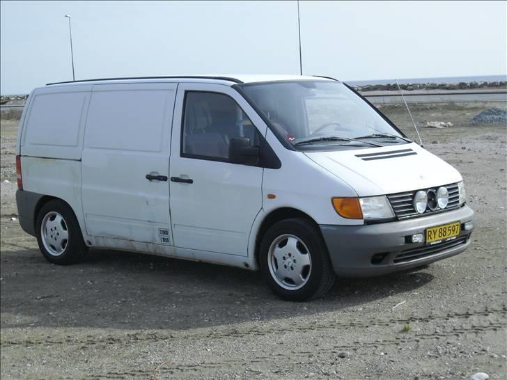 Mercedes Benz Vito 110D - Alle lamper ink. Positionslys = 670 Watt Rust er en selvfølge, men den skal males. billede 19