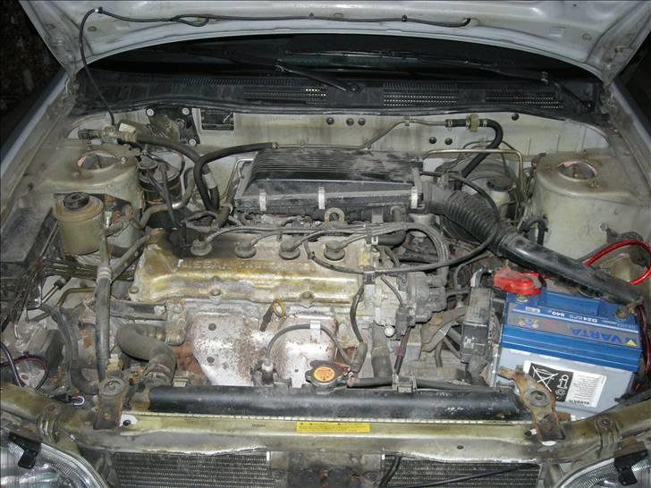 Nissan primera p11 - ikke lige just køn, men den virker. ;) billede 10