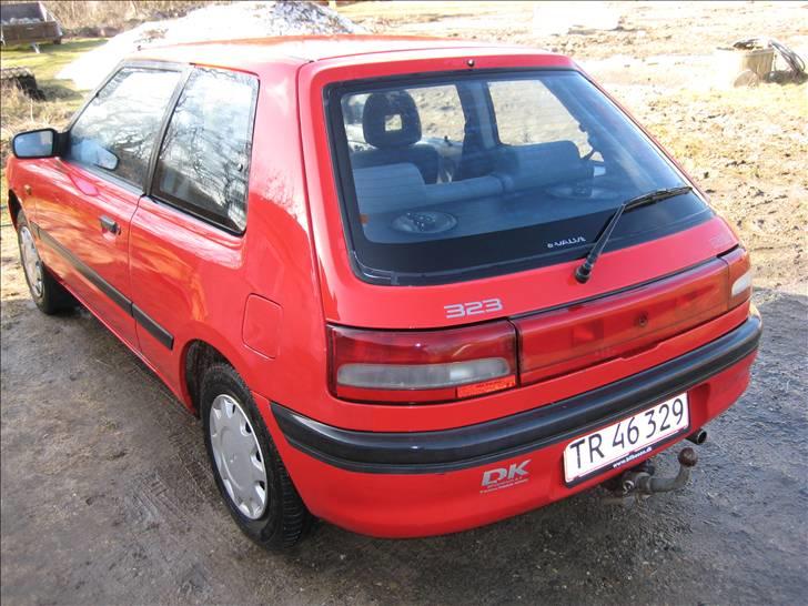 Mazda 323 Solgt  billede 2