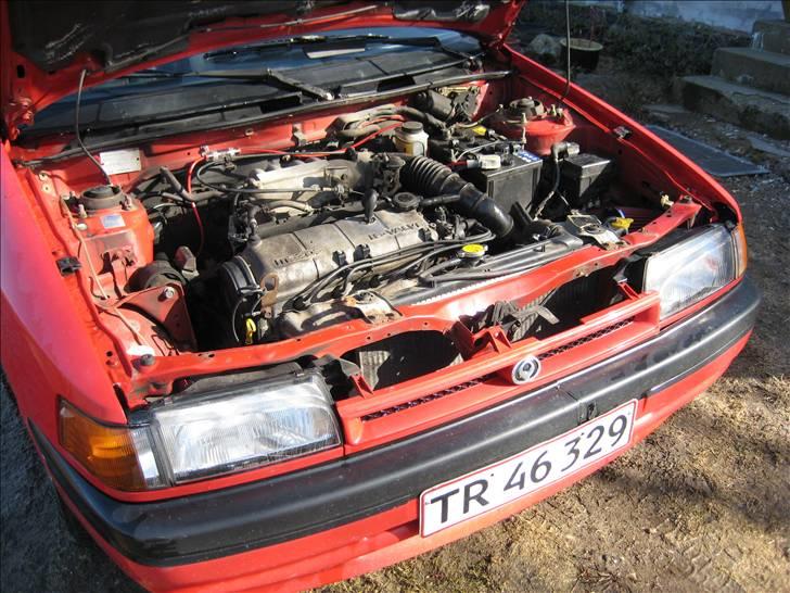 Mazda 323 Solgt  billede 10