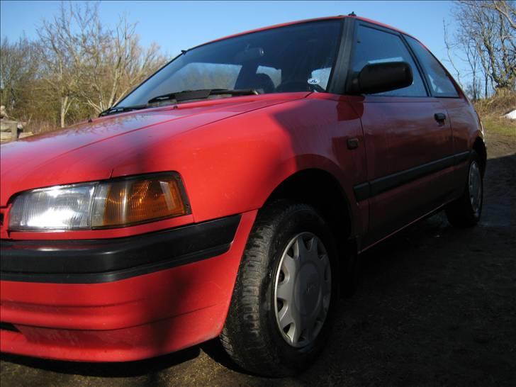 Mazda 323 Solgt  billede 12