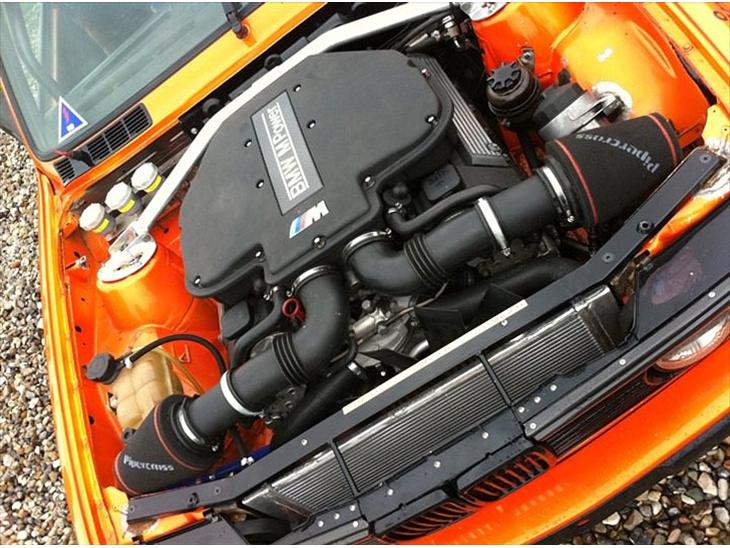 {{currentPhoto.altText}} billede {{currentPhoto.number}}