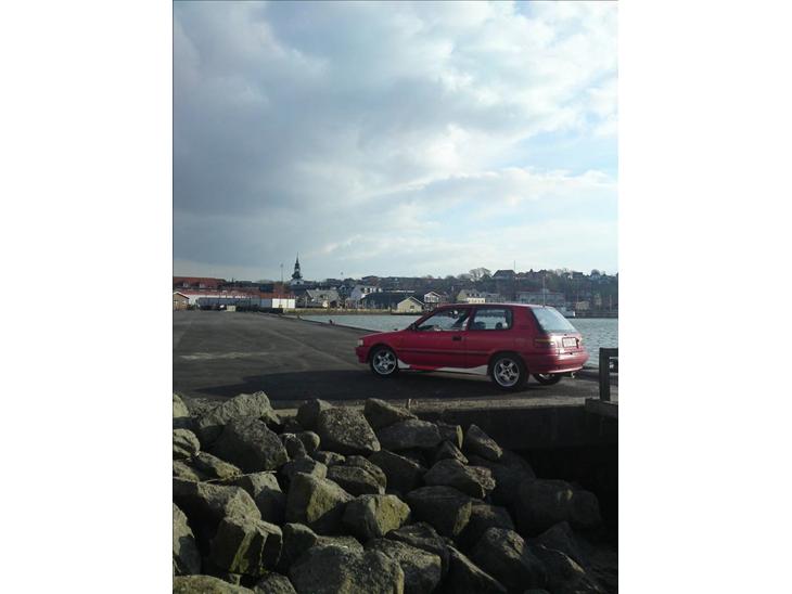 Toyota Corolla 1,3 ~SOLGT~ billede 1