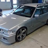 BMW 328i touring 