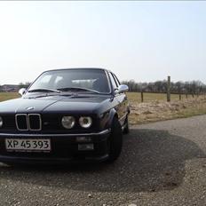 BMW e30 320i <solgt>