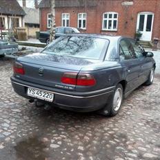 Opel Omega 2,0 16v