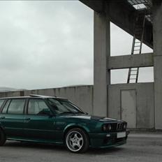 BMW E30 324TD solgt