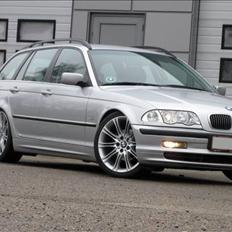 BMW 328i Touring