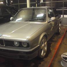 BMW 320i e30 SOLGT