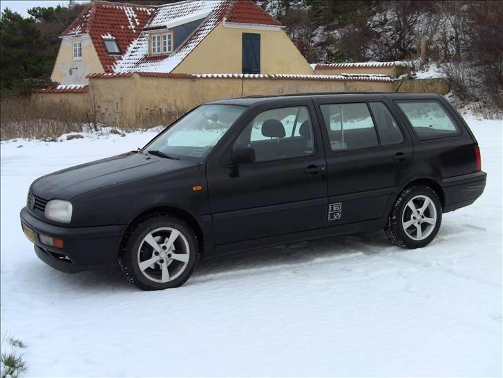 VW Golf 3 Variant *SOLGT* - Bilen er mit arbejdskøretøj - og jeg er rigtig glad for den trods alderen.... billede 18