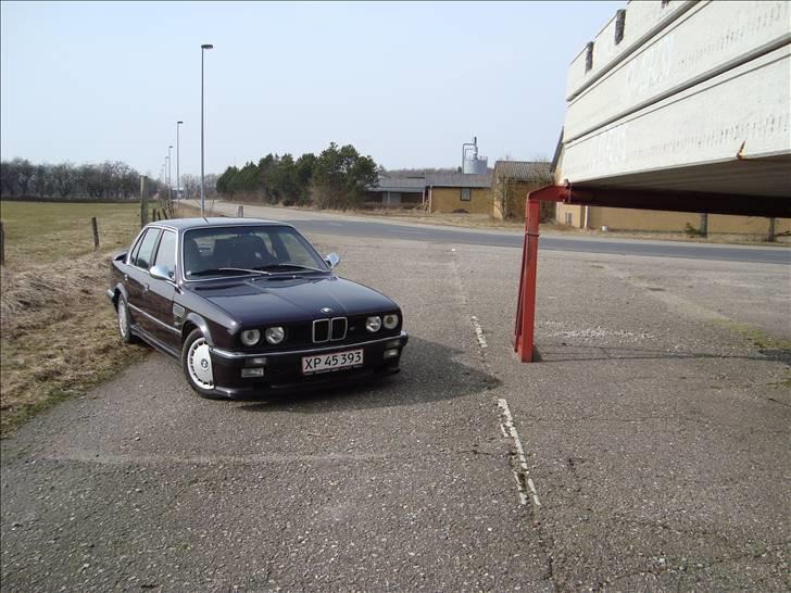 BMW e30 320i <solgt> billede 1
