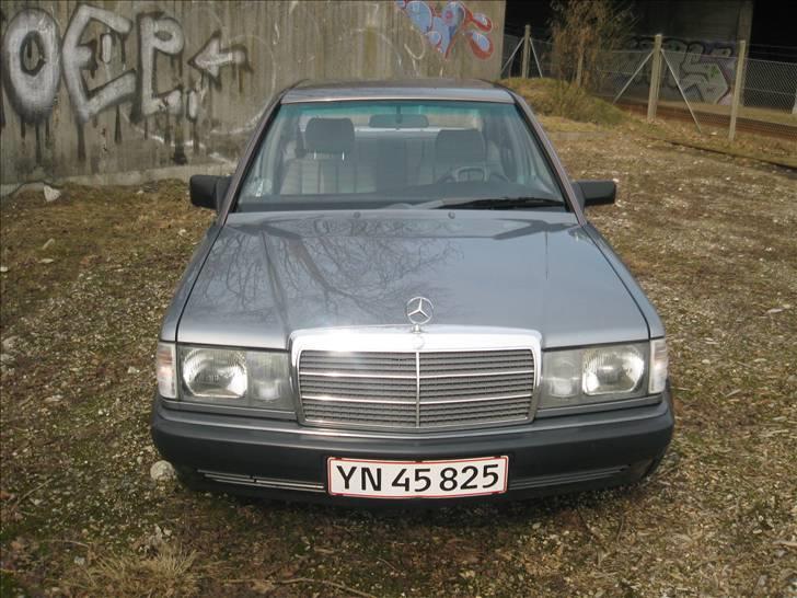 Mercedes Benz 190 billede 3