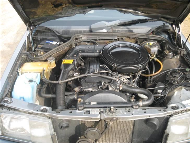 Mercedes Benz 190 billede 20