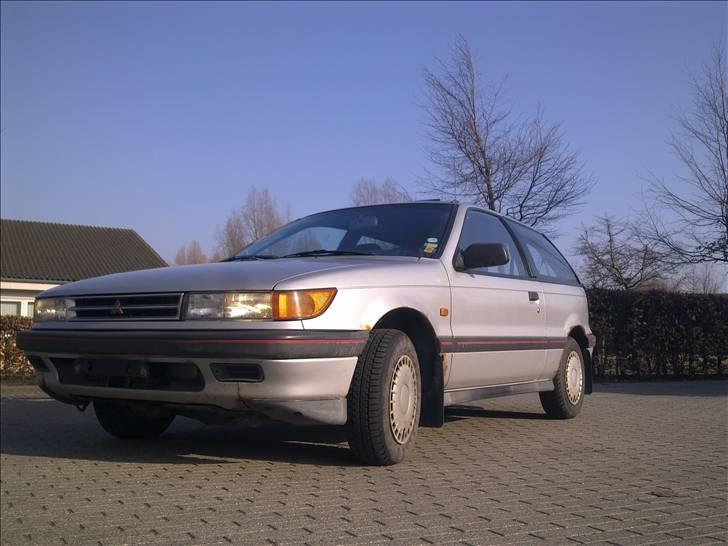 Mitsubishi Colt Mk GLXi 1,5 | SOLGT billede 1