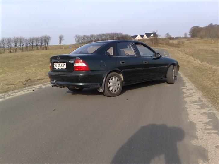 Opel vectra b totalskadet :( billede 12