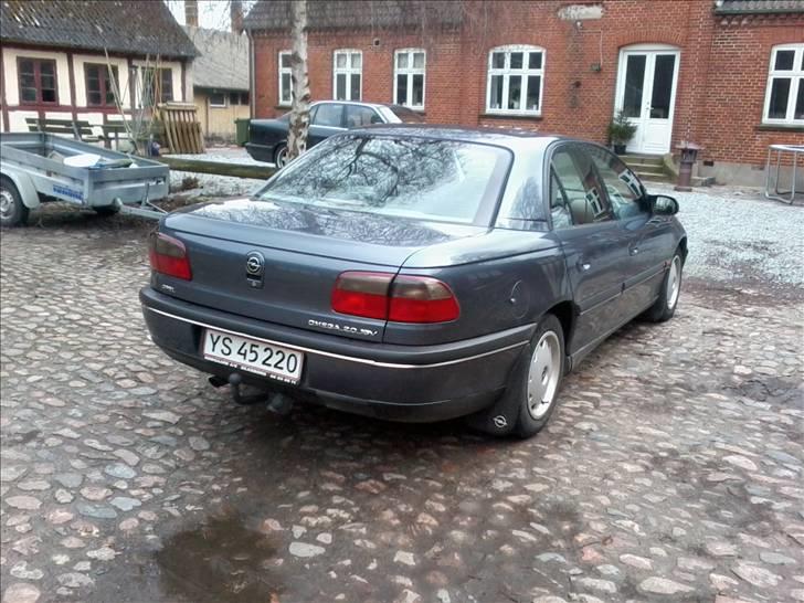 Opel Omega 2,0 16v billede 3