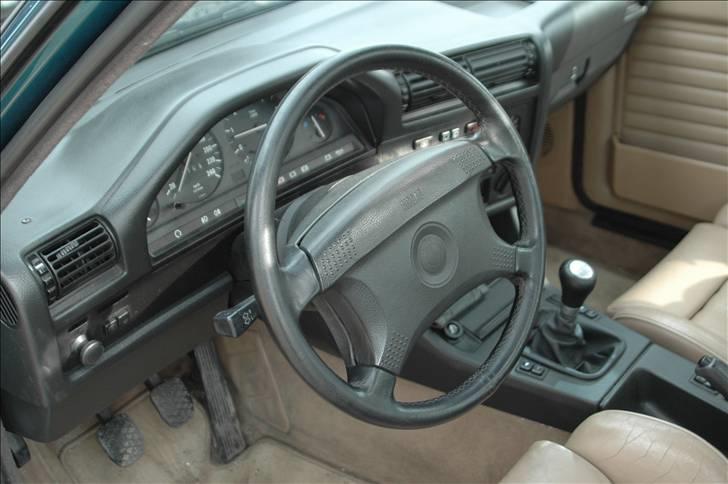 BMW E30 324TD solgt billede 14