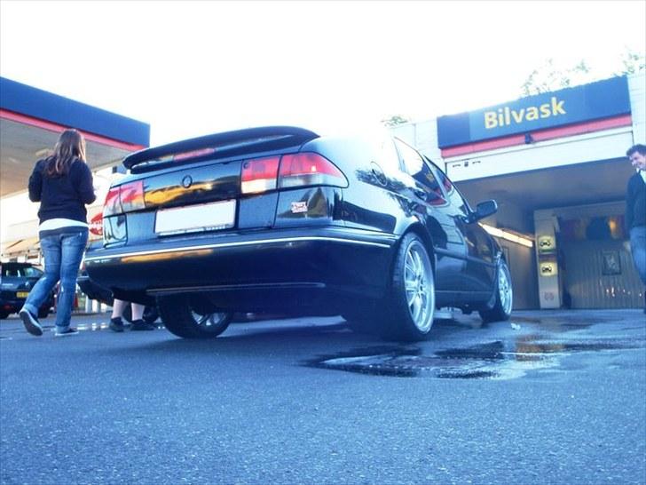 Saab 900SE Turbo - Læg mærke til ladetryk´s uret i bagklappen :P billede 1
