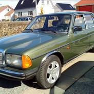 Mercedes Benz W123 200